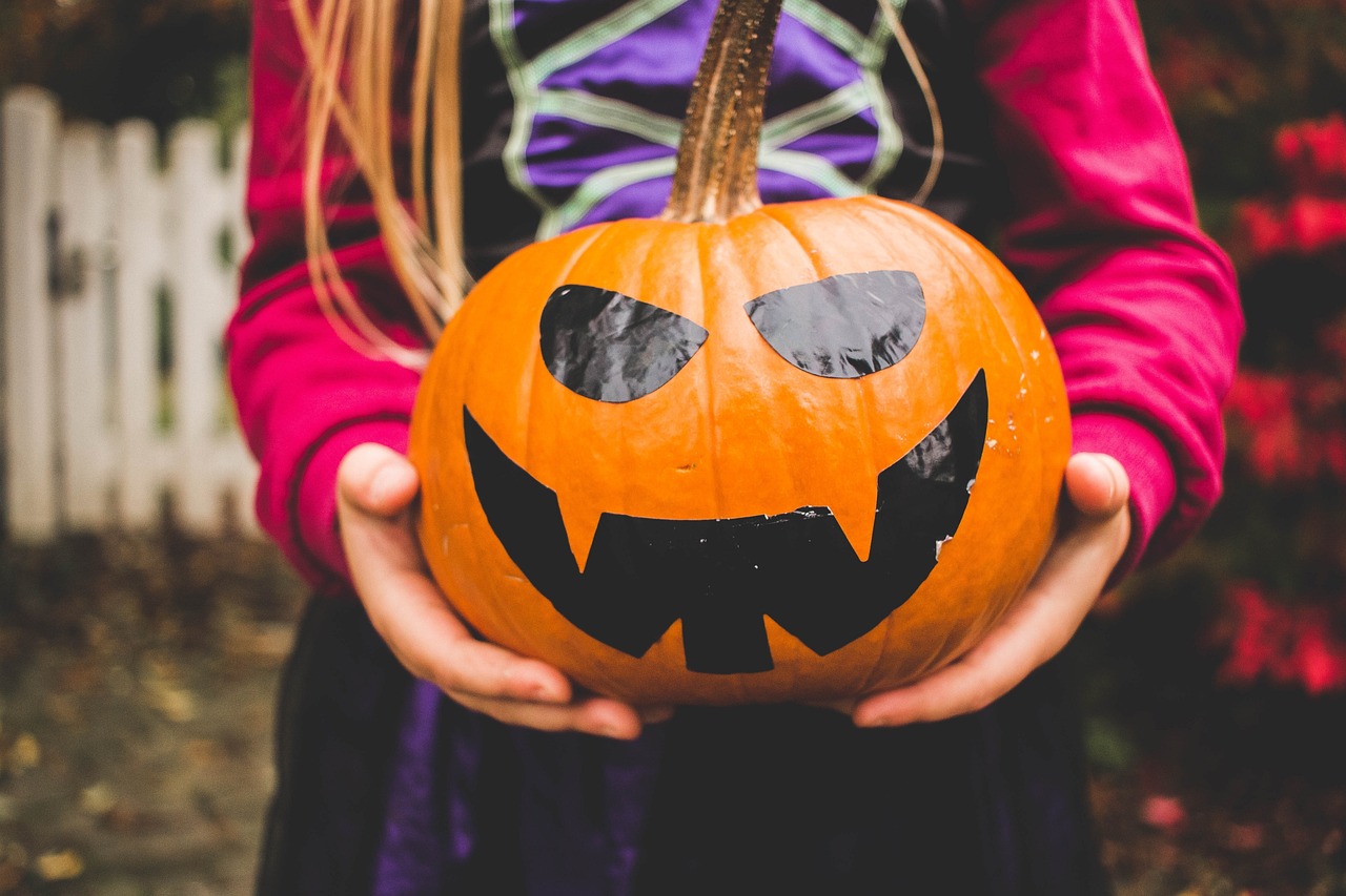Thrifty Tricks for Halloween Treats: Saving Money on Spooky Celebrations